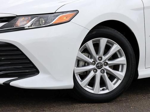 Super White 2020 Toyota Camry LE