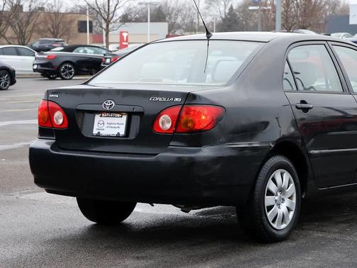 2004 Toyota Corolla LE