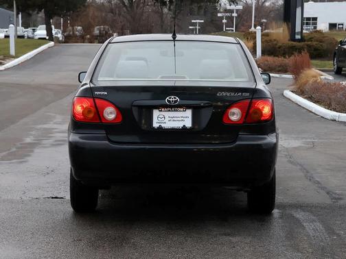 2004 Toyota Corolla LE
