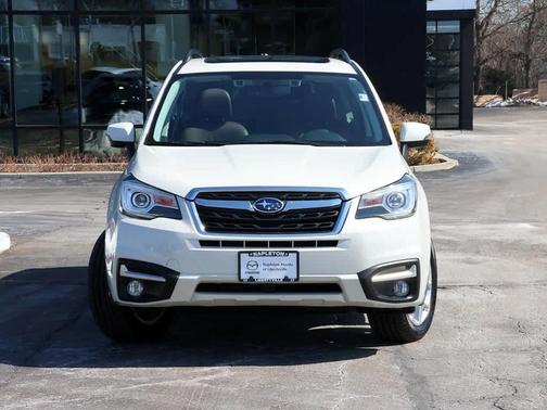 Crystal White Pearl 2017 Subaru Forester 2.5i Touring