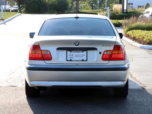 2005 BMW 325 i