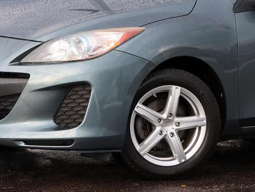 2013 Mazda Mazda3 i Touring