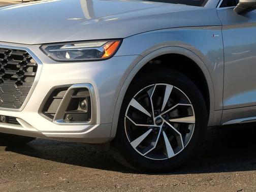 2023 Audi Q5 45 S line Premium Plus