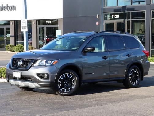2020 Nissan Pathfinder SL