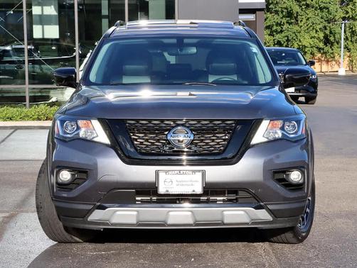 2020 Nissan Pathfinder SL