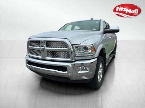 2017 RAM 2500 Laramie Crew Cab 4x4 6'4' Box