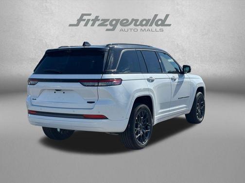 Bright White Clearcoat 2026 Jeep Grand Cherokee Summit
