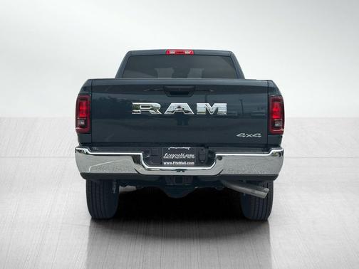 2025 RAM 2500 Tradesman Crew Cab 4x4 6'4' Box