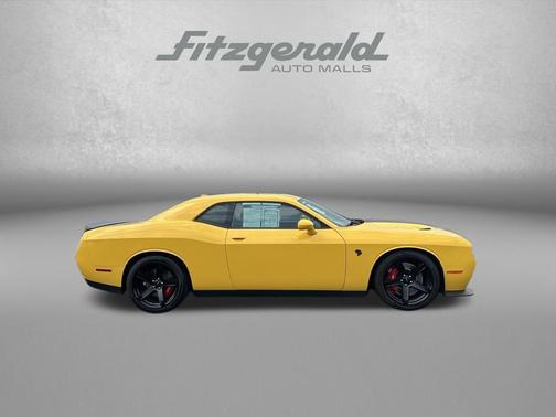 Yellow Jacket Clearcoat 2017 Dodge Challenger SRT Hellcat