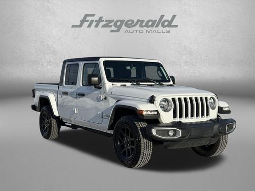 2023 Jeep Gladiator Overland