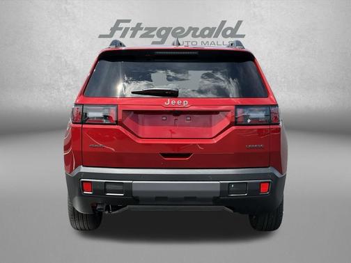 Red Hot Pearlcoat 2026 Jeep Cherokee Laredo 4x4
