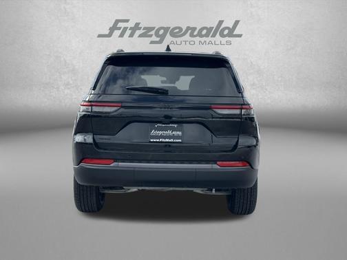 2026 Jeep Grand Cherokee Altitude