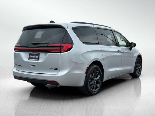 2026 Chrysler Pacifica Limited