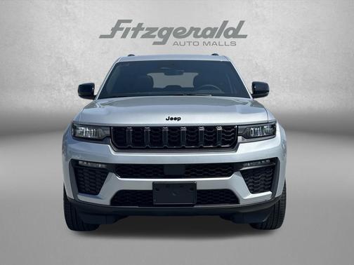 Silver Zynith 2026 Jeep Grand Cherokee Limited