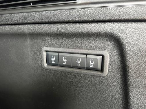 High Gloss Black 2026 Jeep Grand Wagoneer L Limited Reserve 4x4