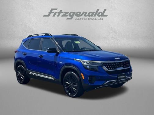 Neptune Blue 2022 Kia Seltos Nightfall Edition