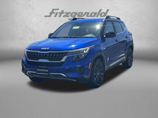 Neptune Blue 2022 Kia Seltos Nightfall Edition