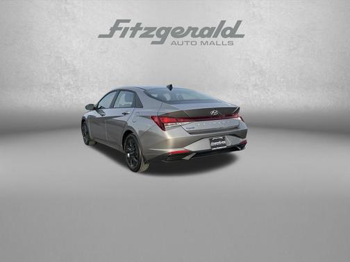 Fluid Metal 2023 Hyundai ELANTRA SEL