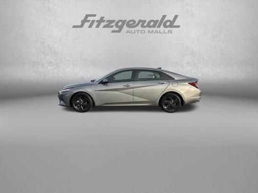 Fluid Metal 2023 Hyundai ELANTRA SEL