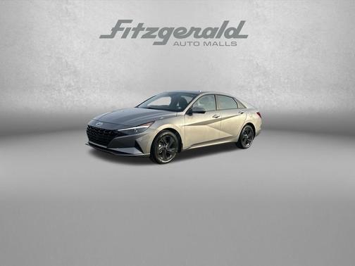Fluid Metal 2023 Hyundai ELANTRA SEL