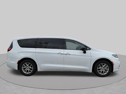 Bright White Clearcoat 2024 Chrysler Pacifica Touring L