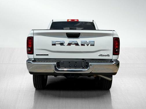 2025 RAM 2500 Big Horn Crew Cab 4x4 6'4' Box
