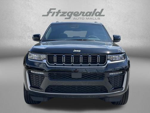 Diamond Black Crystal Pearlcoat 2026 Jeep Grand Cherokee Limited