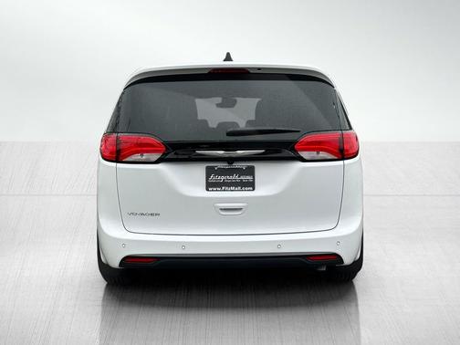 2026 Chrysler Voyager LX