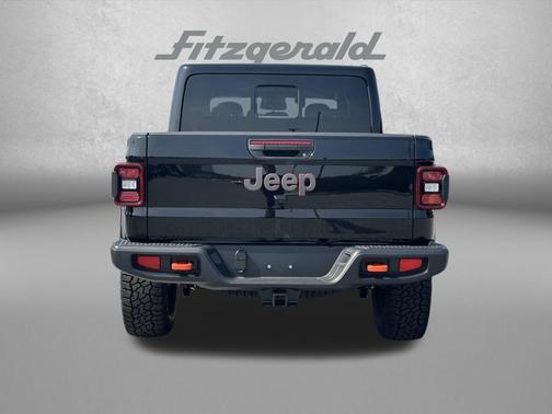 Black Clearcoat 2026 Jeep Gladiator Mojave 4x4