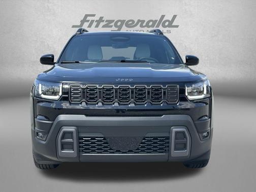 Diamond Black Crystal Pearlcoat 2026 Jeep Cherokee Laredo 4x4