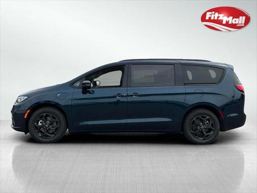 2025 Chrysler Pacifica Hybrid Premium S Appearance Pkg