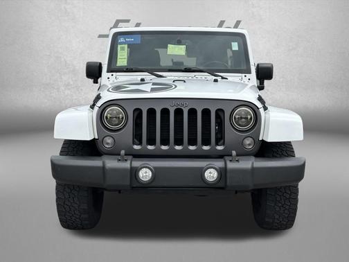 Bright White Clearcoat 2016 Jeep Wrangler Unlimited Freedom
