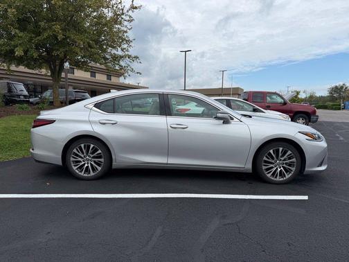 Silver Lining Metallic 2019 Lexus ES 350 Luxury