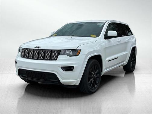 2022 Jeep Grand Cherokee Laredo