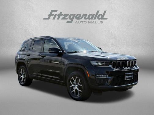 Diamond Black Crystal Pearlcoat 2023 Jeep Grand Cherokee Limited