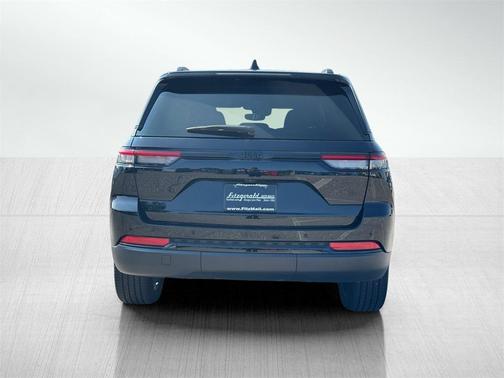 2022 Jeep Grand Cherokee Altitude
