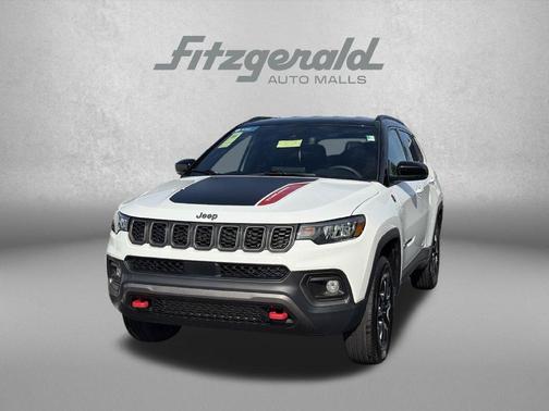 Bright White Clearcoat 2024 Jeep Compass Trailhawk