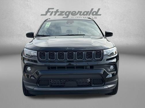 Diamond Black Crystal Pearlcoat 2026 Jeep Compass Latitude