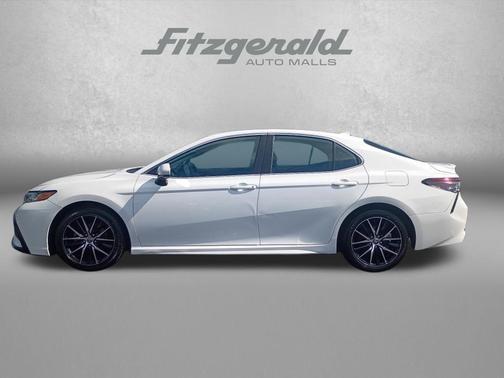 Super White 2021 Toyota Camry SE