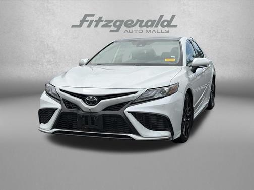 Super White 2021 Toyota Camry SE