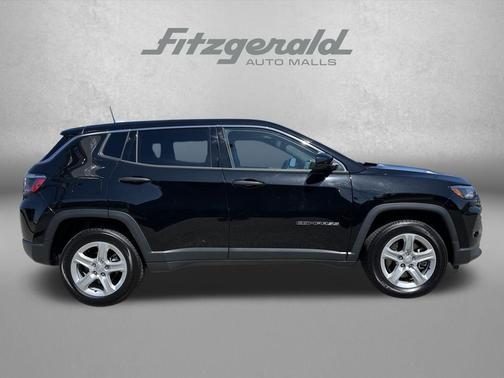 Diamond Black Crystal Pearlcoat 2023 Jeep Compass Sport