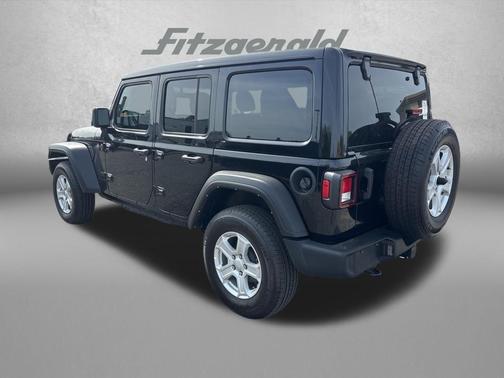 Black Clearcoat 2022 Jeep Wrangler Unlimited Sport