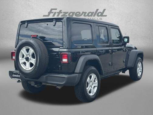 Black Clearcoat 2022 Jeep Wrangler Unlimited Sport