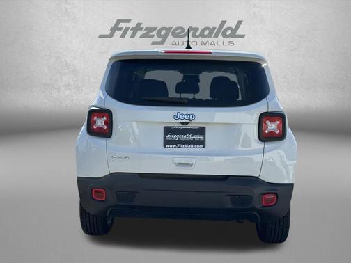 Alpine White Clearcoat 2023 Jeep Renegade Latitude