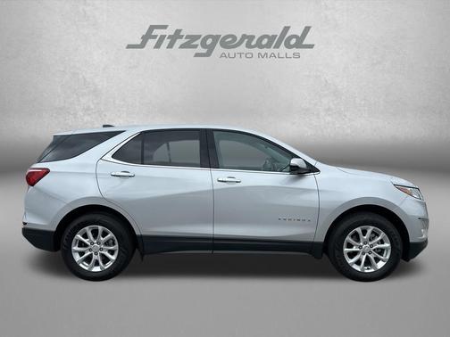 Silver Ice Metallic 2019 Chevrolet Equinox 1LT