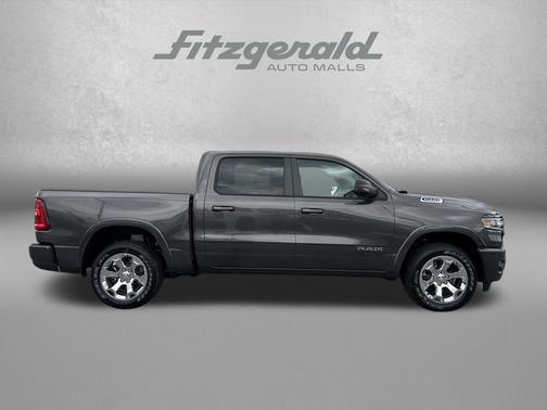 Granite Crystal Metallic Clearcoat 2026 RAM 1500 Big Horn/Lone Star
