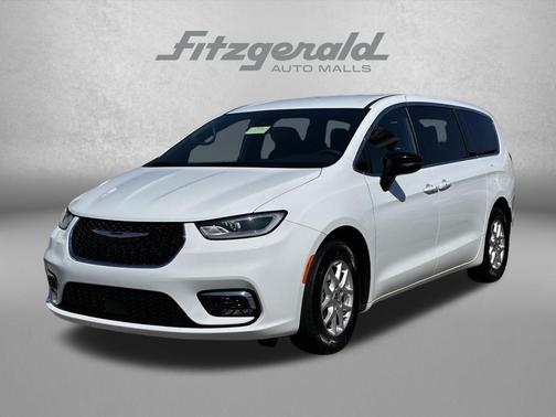 Bright White Clearcoat 2025 Chrysler Pacifica L