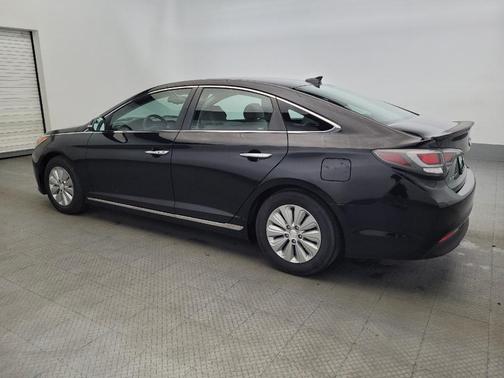 2016 Hyundai SONATA Hybrid SE