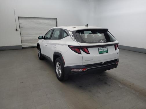 White Pearl 2024 Hyundai TUCSON SE