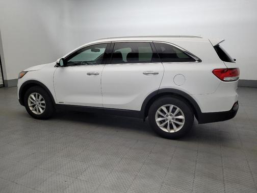 Snow White Pearl 2017 Kia Sorento LX